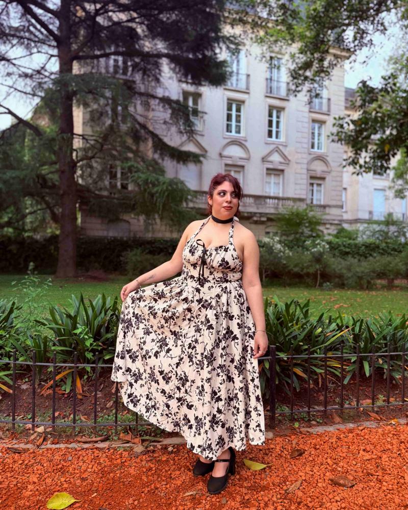 Sol Risé portrait at Plaza Bélgica, Buenos Aires