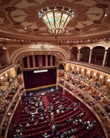 Teatro Avenida